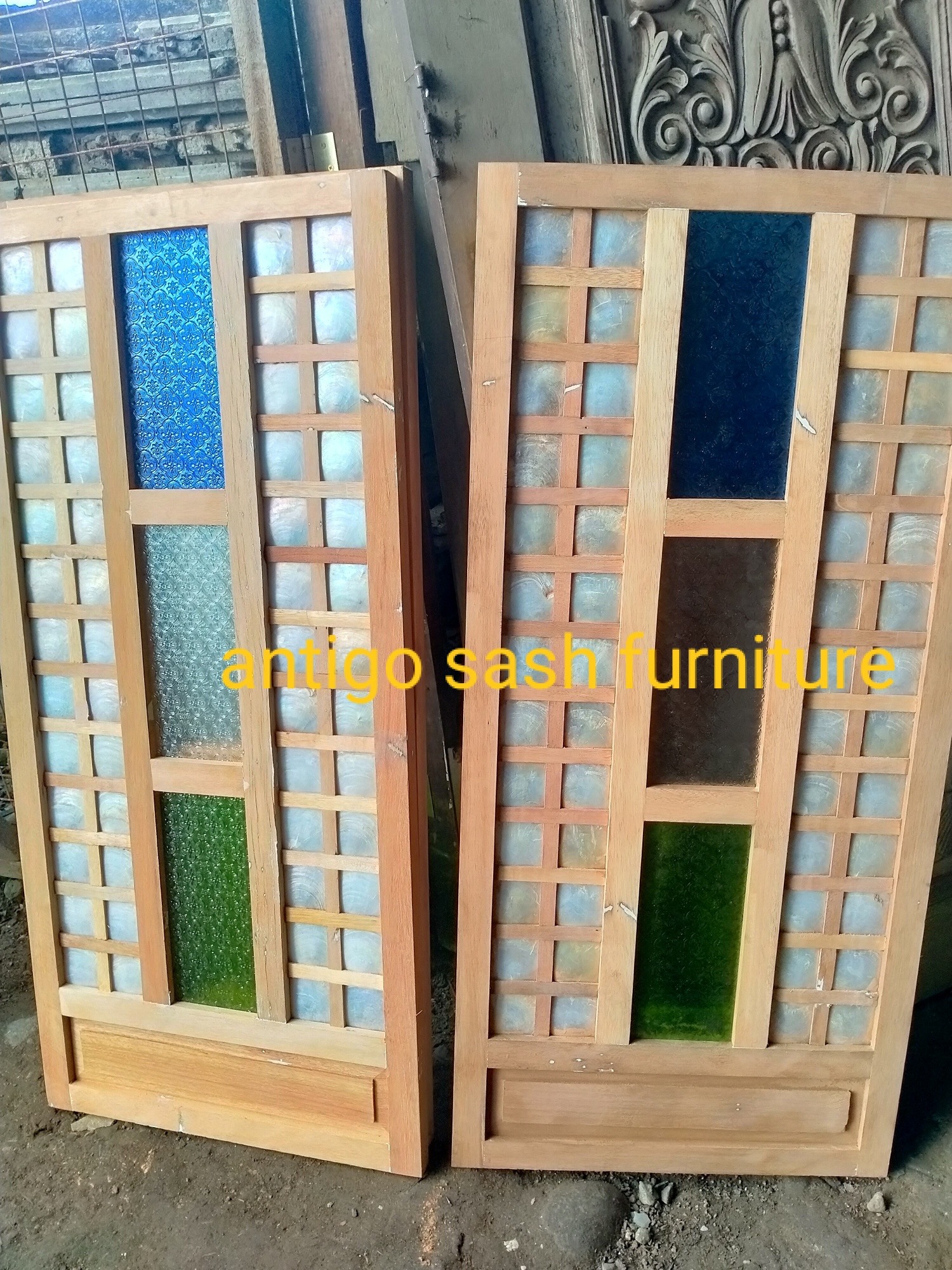 Antigo capiz - Window capiz with color glass . Made to...