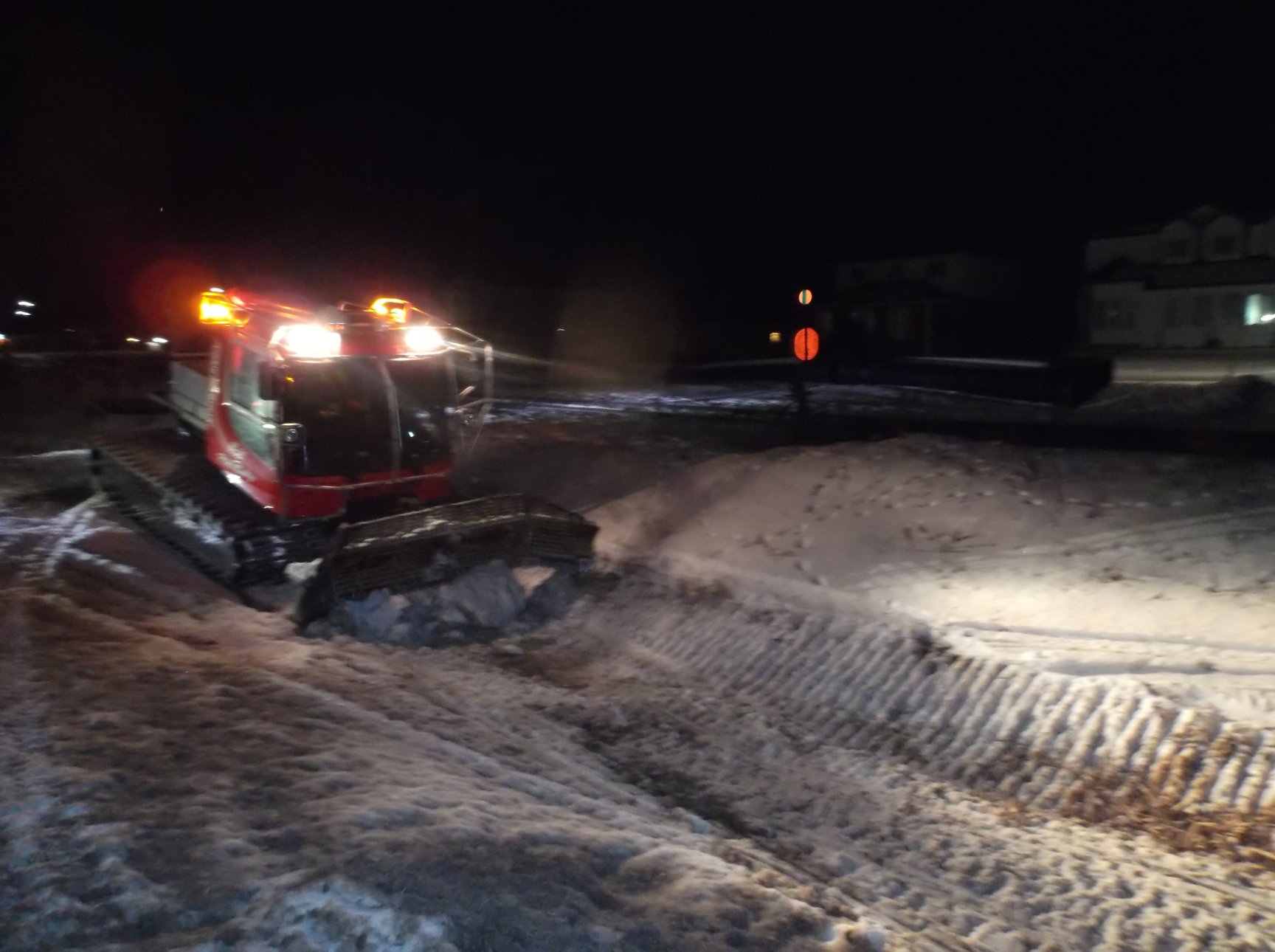 Kap Sno-Rovers - Here is a loader from T.S.M. ( Total road...