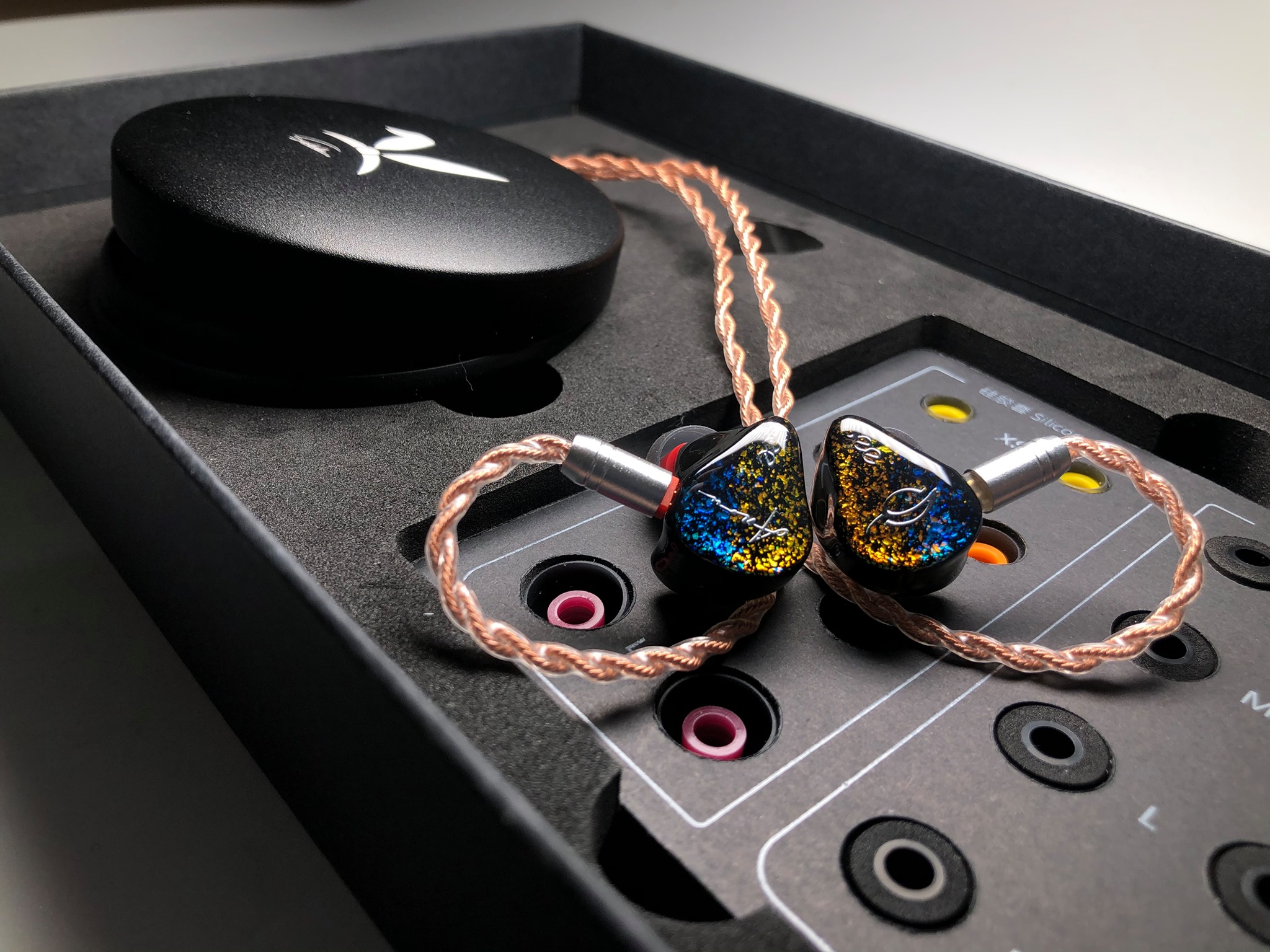Bisonicr Keep Walking Kinera H3 海外版 見た目も内容もグレードアップした最新イヤホンをひと足先に購入しました 雑記