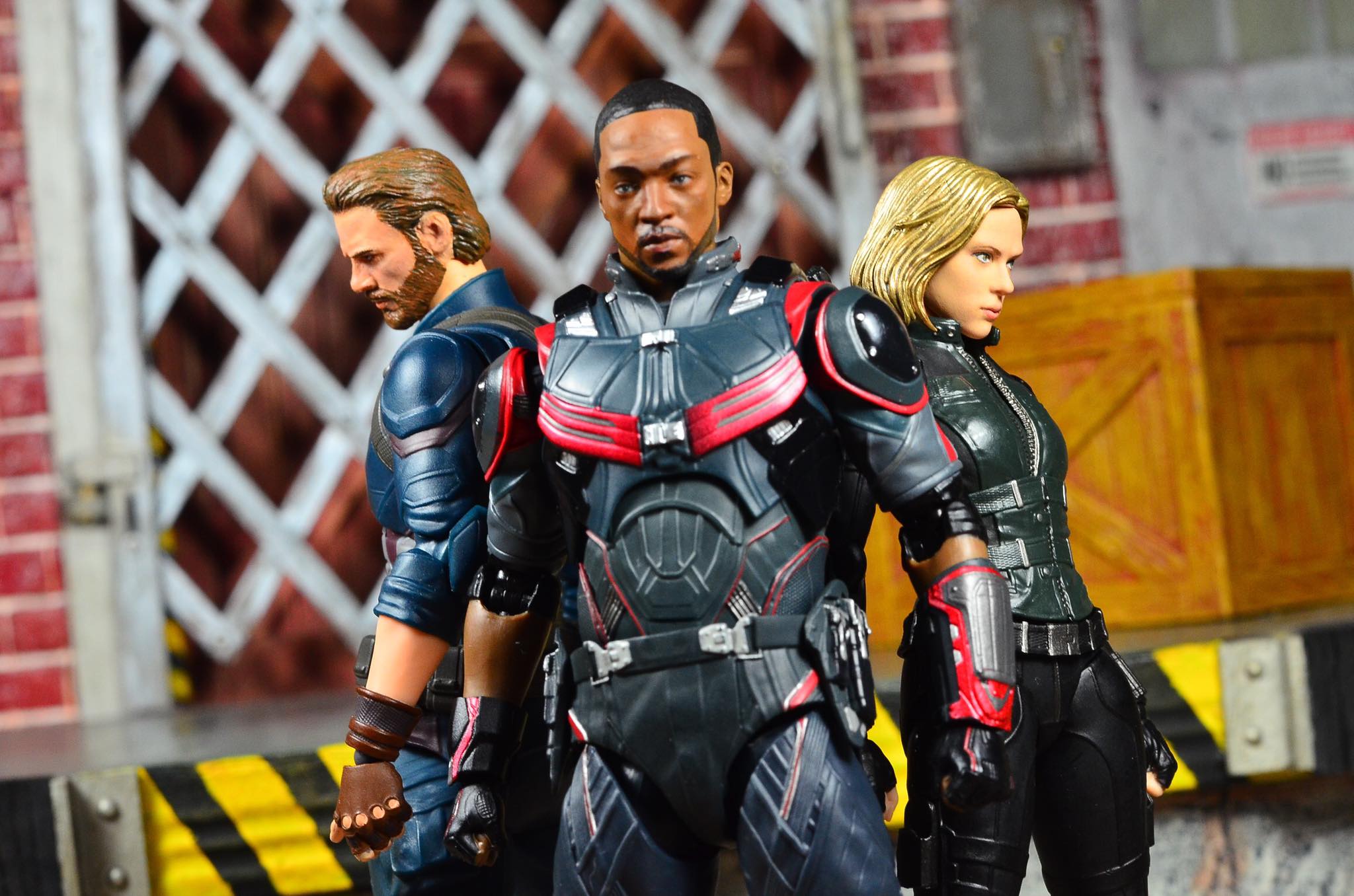 S.H. Figuarts Avengers: Infinity War Falcon Review https://youtu 