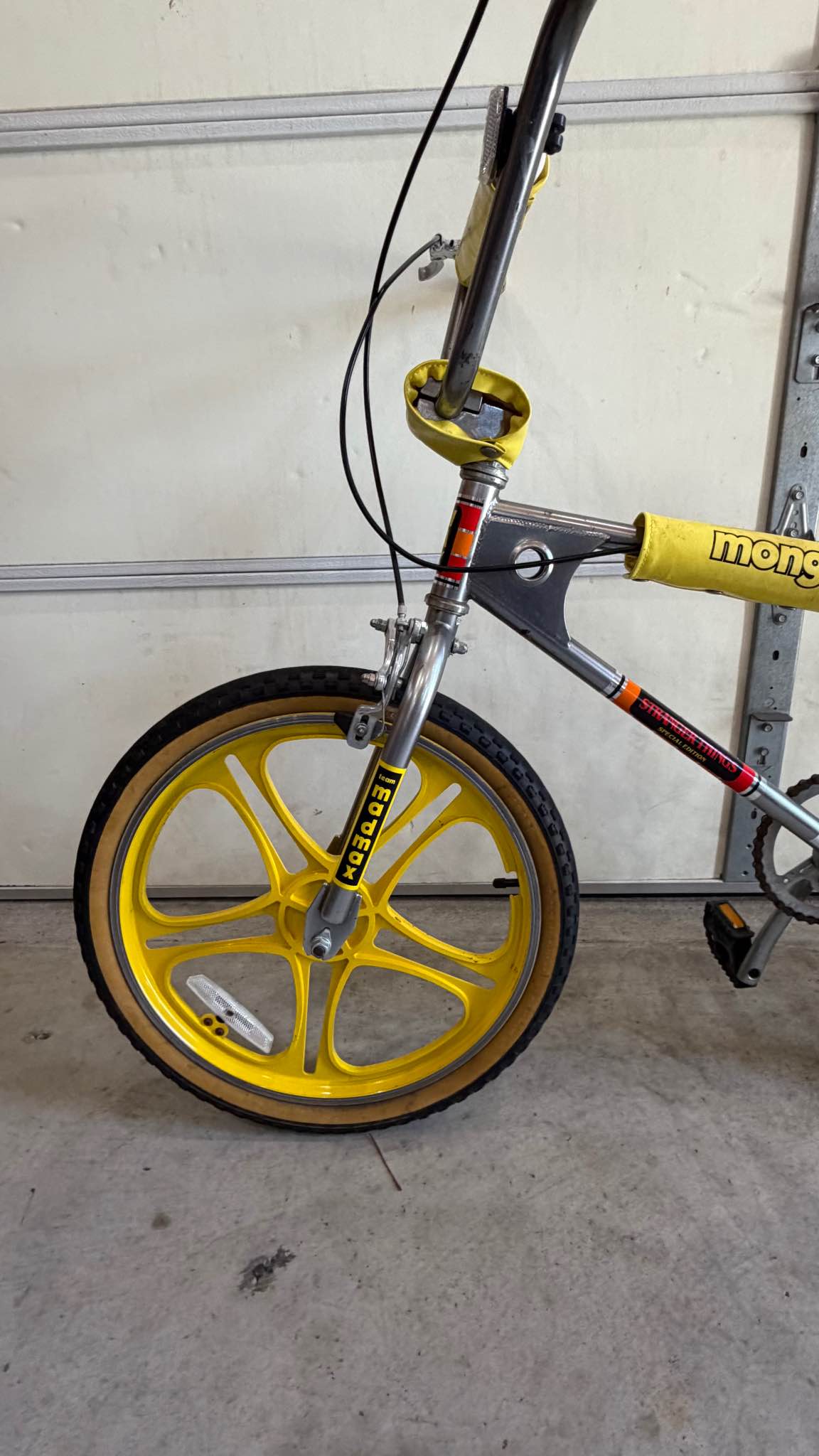 Authentic Mongoose x Stranger Things Limited Edition “Mad Max” BMX