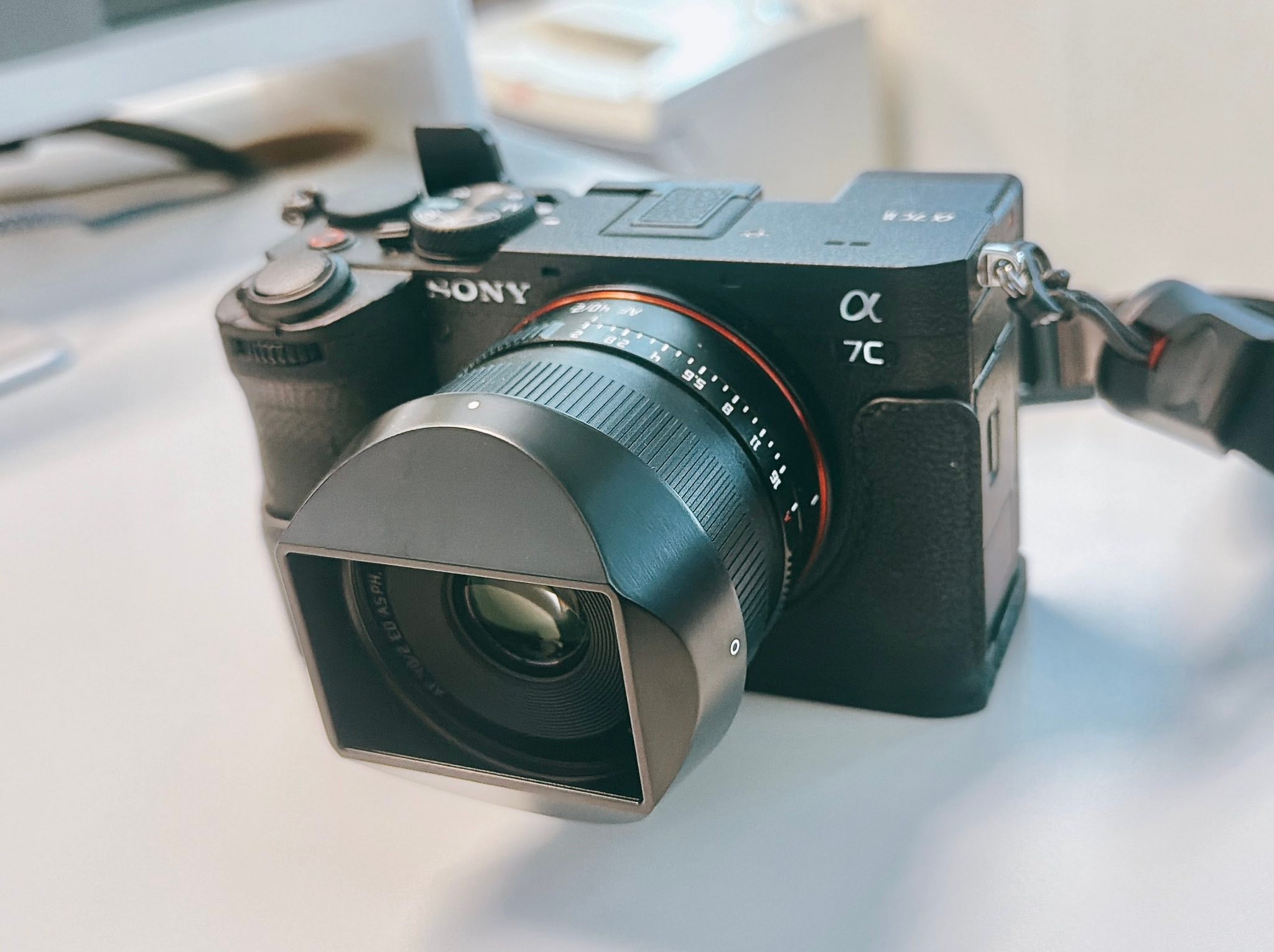 Tokina 28-70 mm f 2.8 ATX PRO lens for Sony A mount with adapter