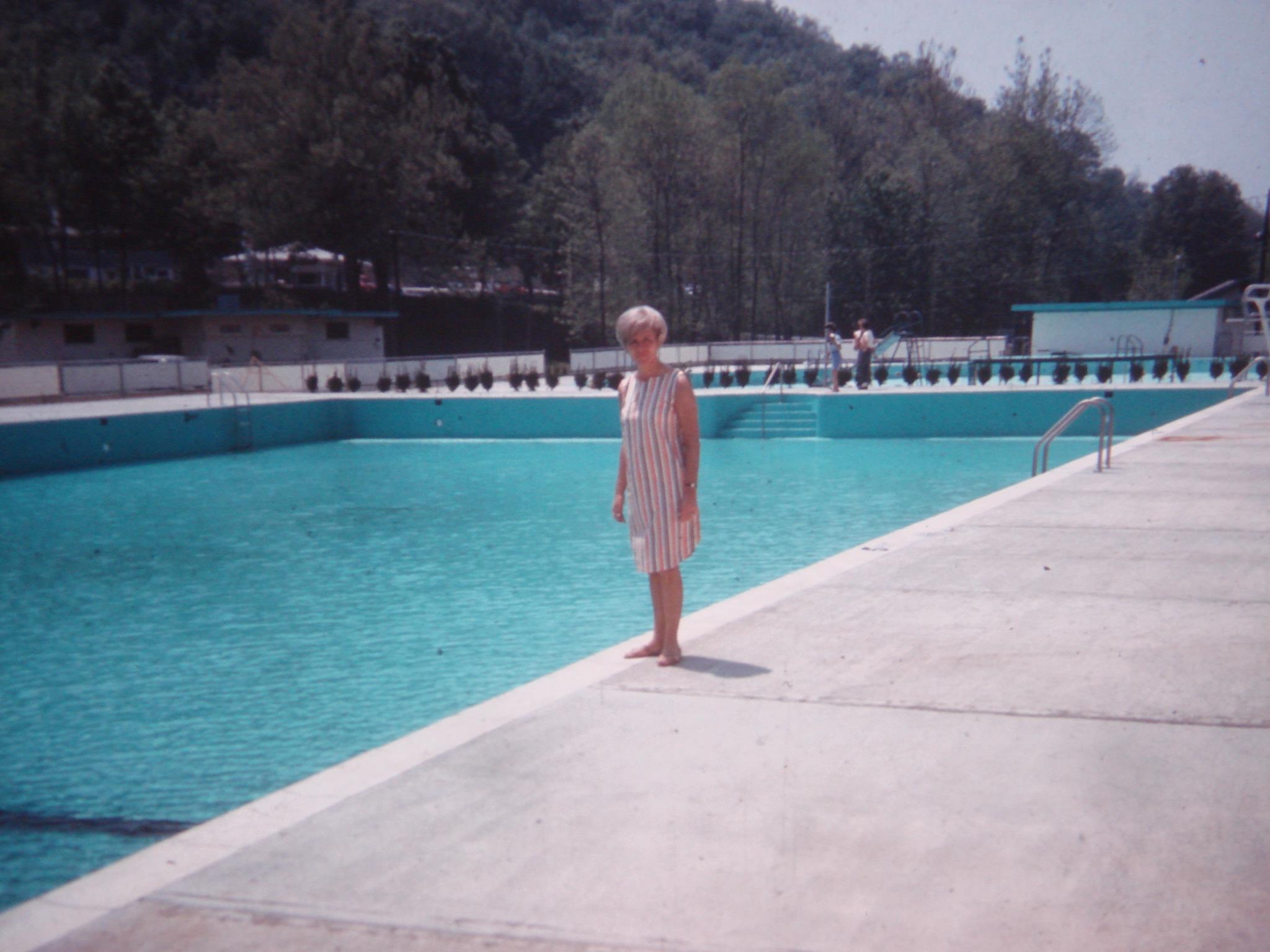 What's left of Pleasureland swimming pool in Oakland, NJ?