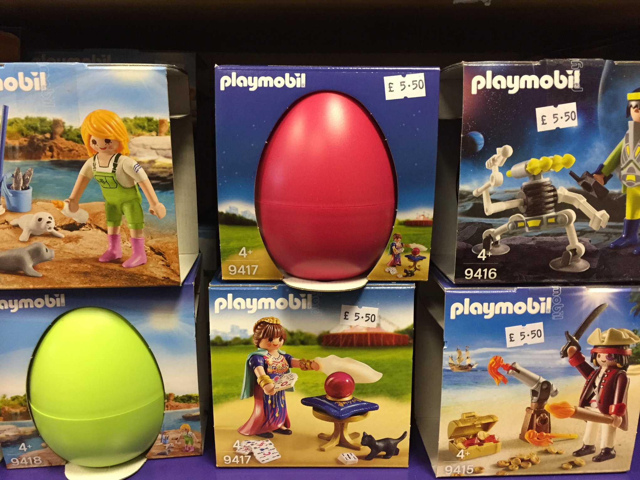 🥚 6 colourful Easter eggs filled with popular Playmobil items