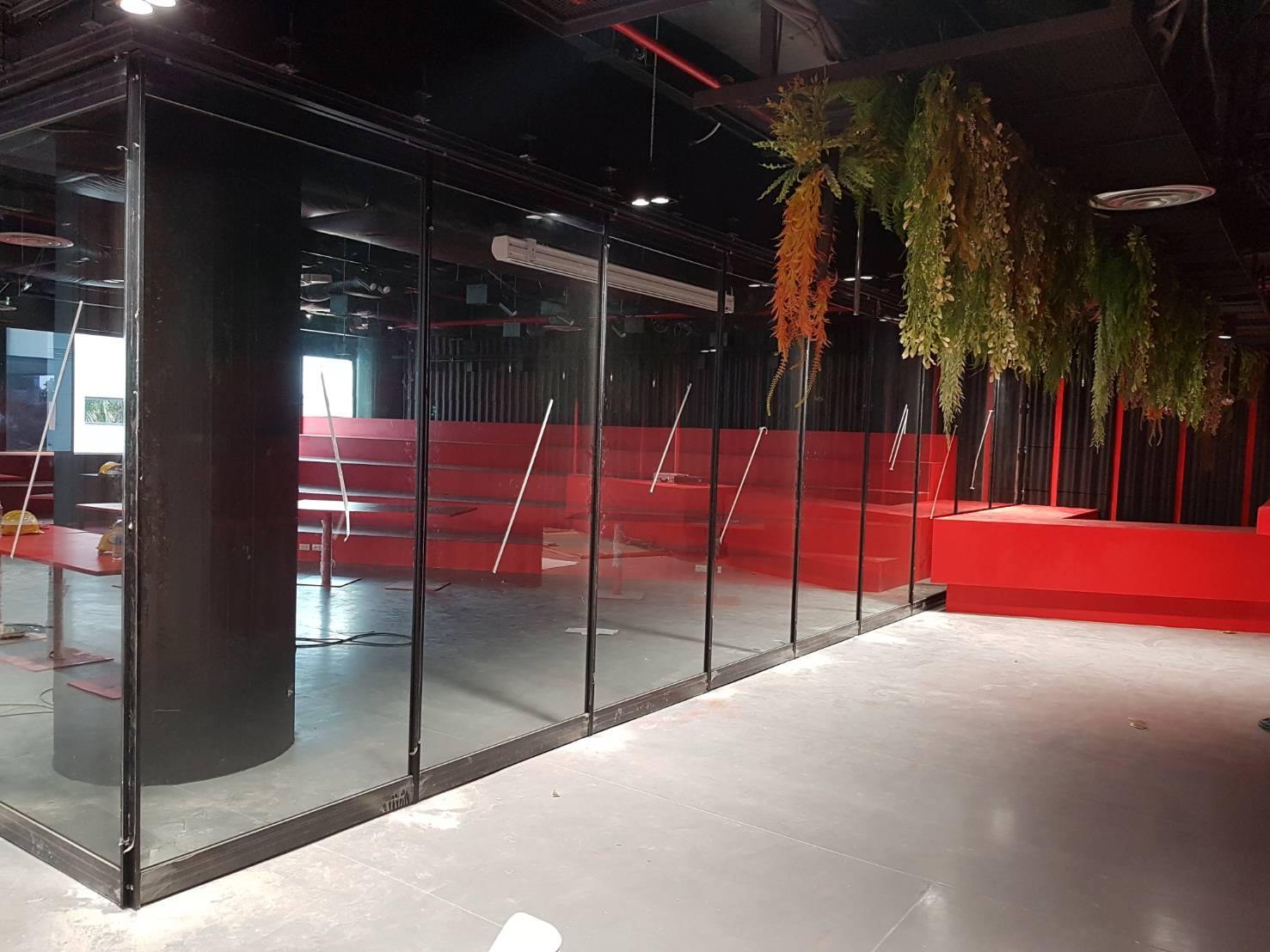 Nice glass operable wall system @... - PanelesMatic Solutions | Facebook