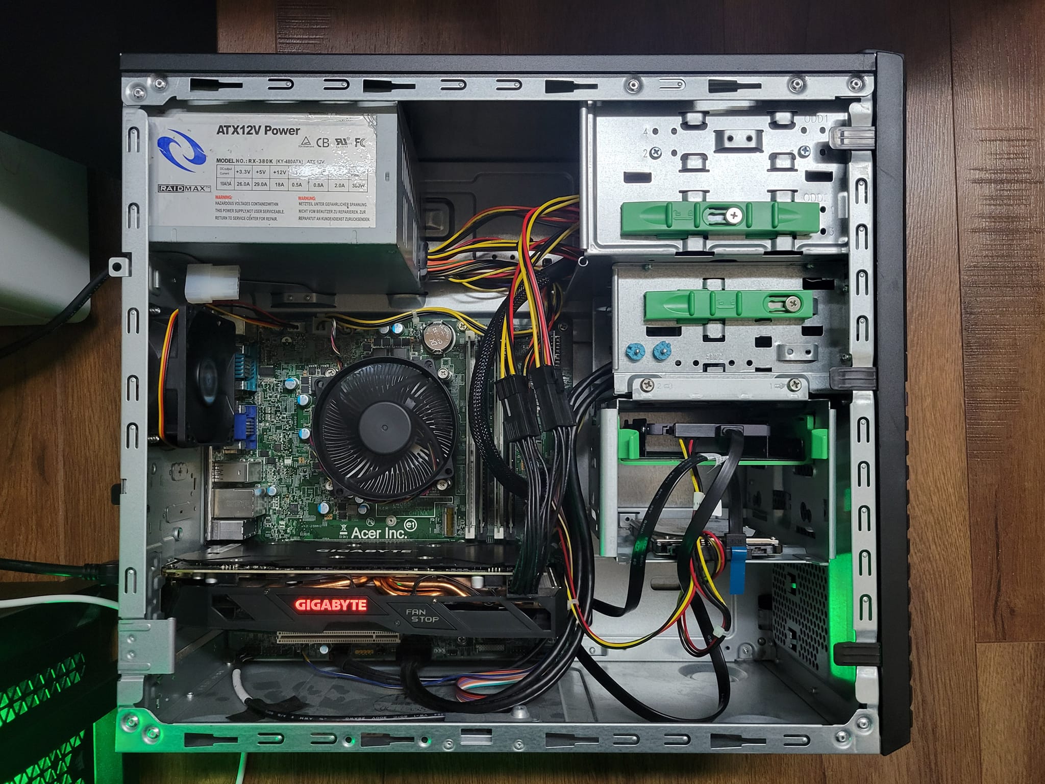 Homemade PC build with i7-6700t and Gigabyte RX 580