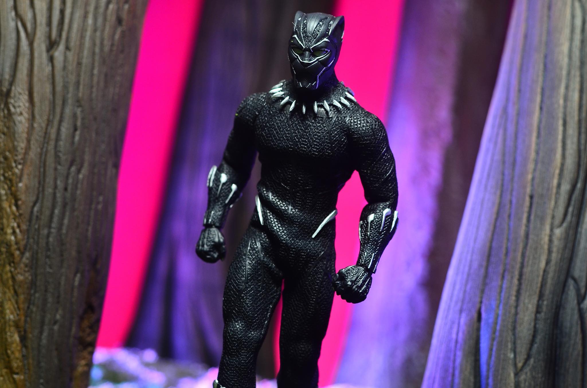 Mezco Collective One:12 ブラックパンサー