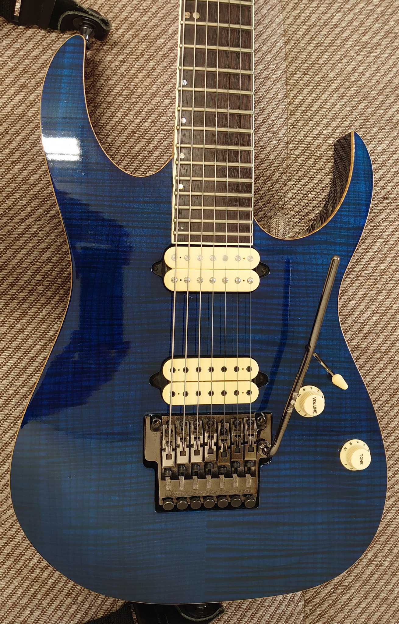 Ibanez Guitars RG7527 J-Custom 7-String.