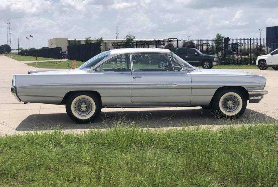 1961 Pontiac Catalina 389 ci 4-speed These were beautiful