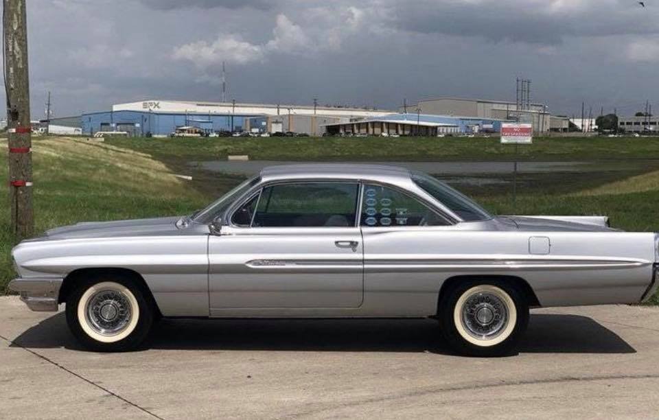 1961 Pontiac Catalina 389 ci 4-speed These were beautiful