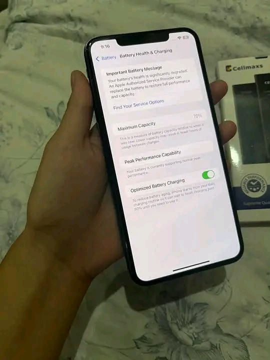 スマートフォン・携帯電話 【Face ID】 iPhone XS 256GB バッテリー70%