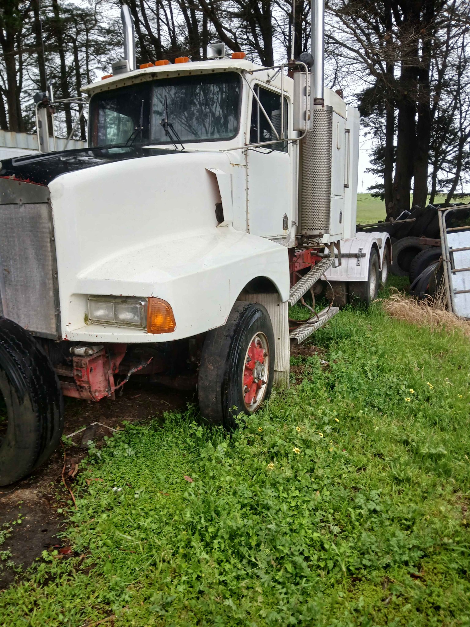 89 model n14 select plus .d's 462p rear axles ,spare n14 , 9 speed