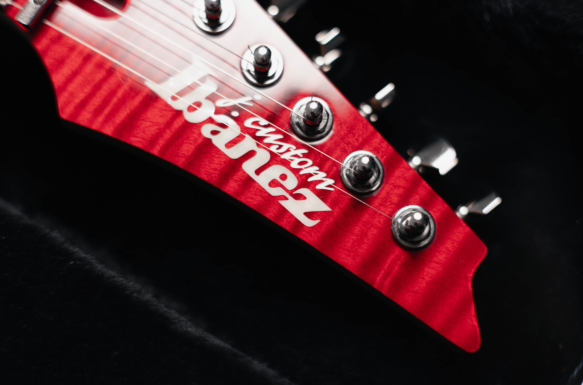 Found a mint 2004 Ibanez RG8670 guitar