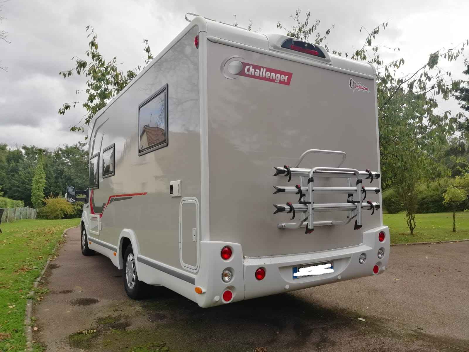 2018 Ford Challenger - RVs & Campers - Le Thuit-Signol, Haute-Normandie ...