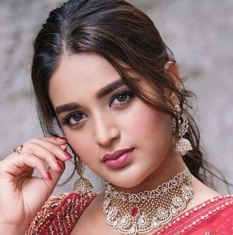 Nidhi agarwal