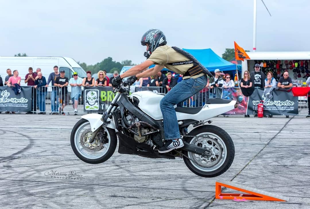 RANDY RIDER SUSI - Und ab ins Wochenende 🏼 #stuntlife #freestyle #jump ...