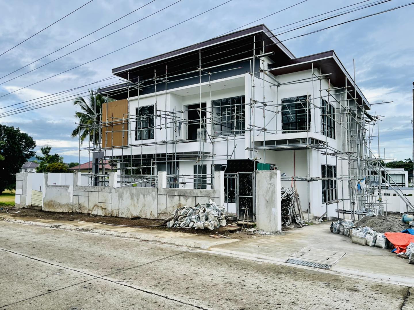 Designs R Us - 2 Storey Residential Unit Location: Mount...
