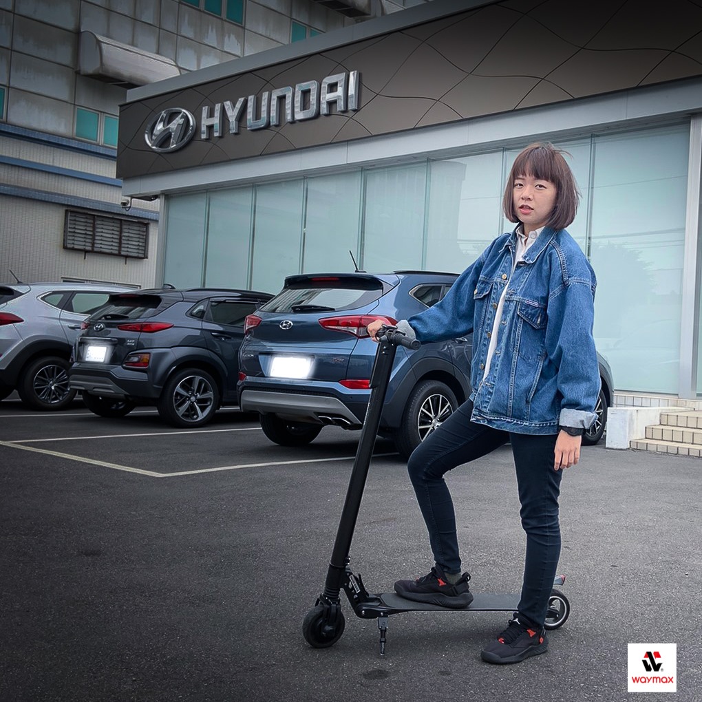 Waymax電動滑板車 - Hyundai Taiwan 桃竹分公司就在我們家附近 小編們就親自送過去啦 😎😎😎... | Facebook