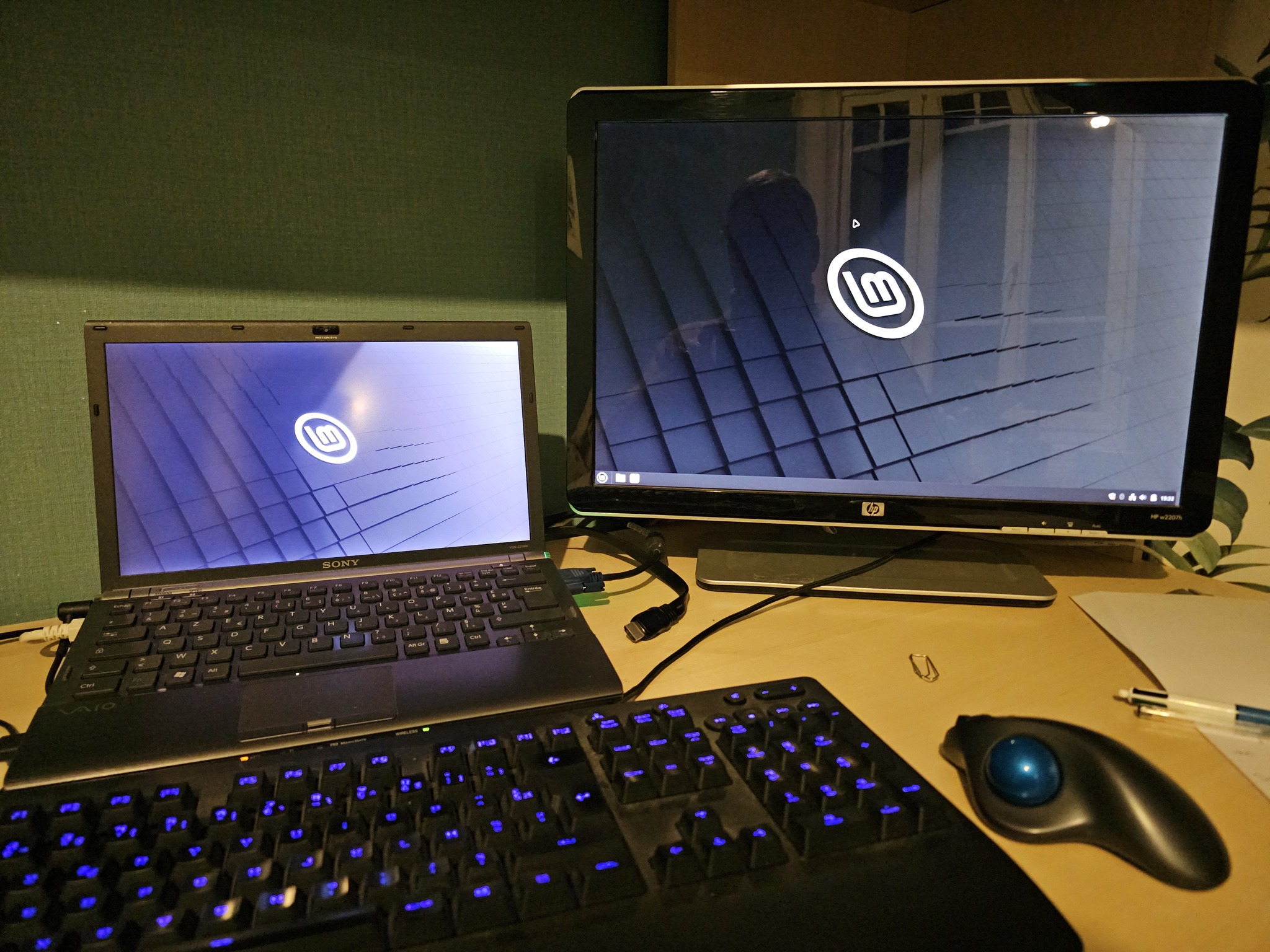 Linux Mint 22.3 desktop on Dell Optiplex 9020