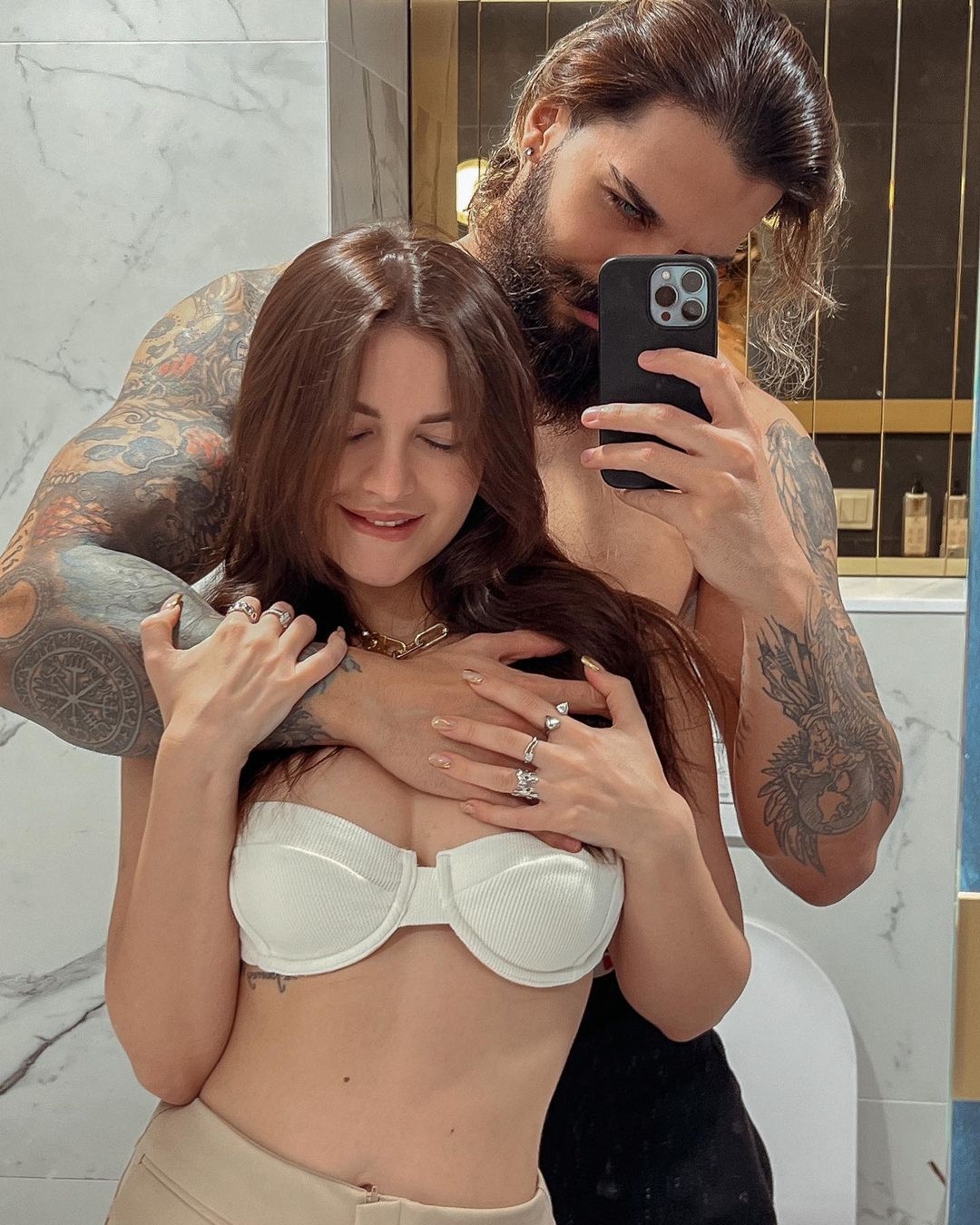 Men would probably like it 🙄 Eva and Javier Facebook