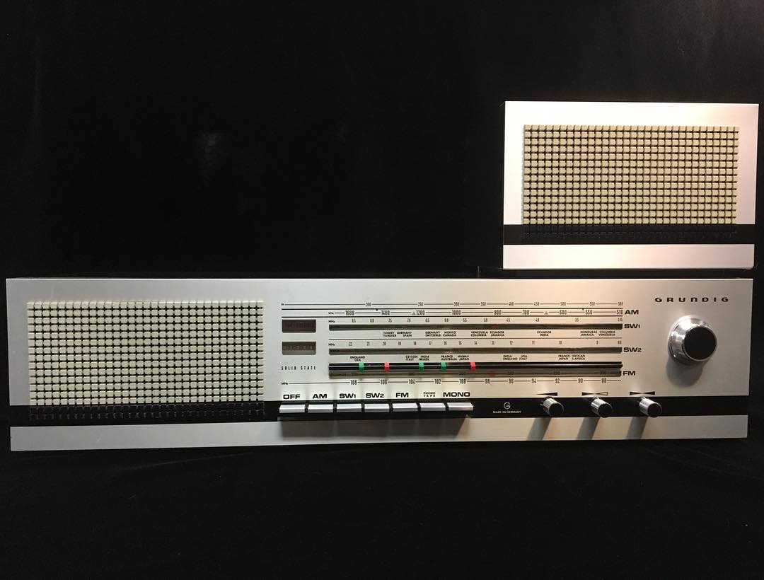 Grundig RF 830 1981-82 Alarm clock radio with seven-segment