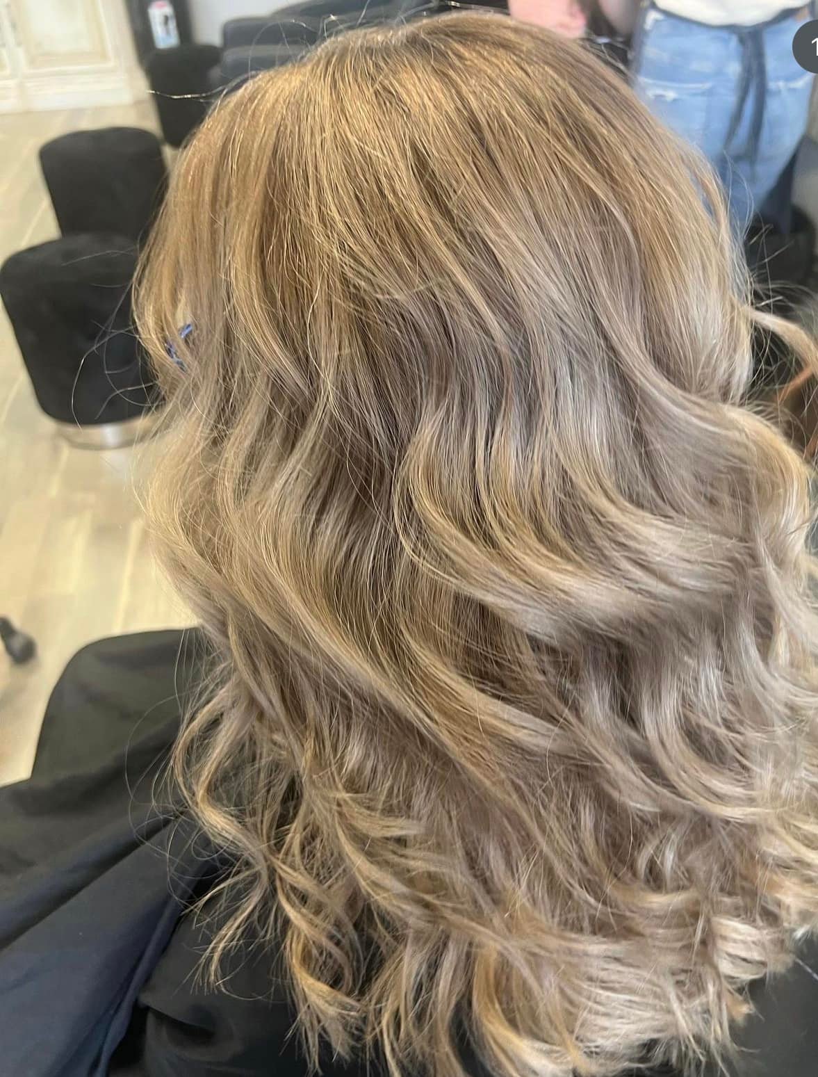 ☀️Nicole☀️ I’m Nicole, owner and... - Bella Roots Salon | Facebook