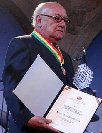 El escritor, periodista y... - Brújula Digital Bolivia | Facebook