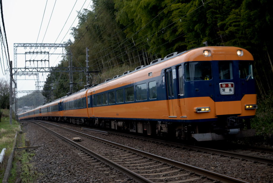 E233系3000番台5両+E231系1000番台10両の15両編成の上野東京ライン