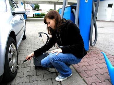 Car Maintenance Classes for Women: Empower & Equip Skills
