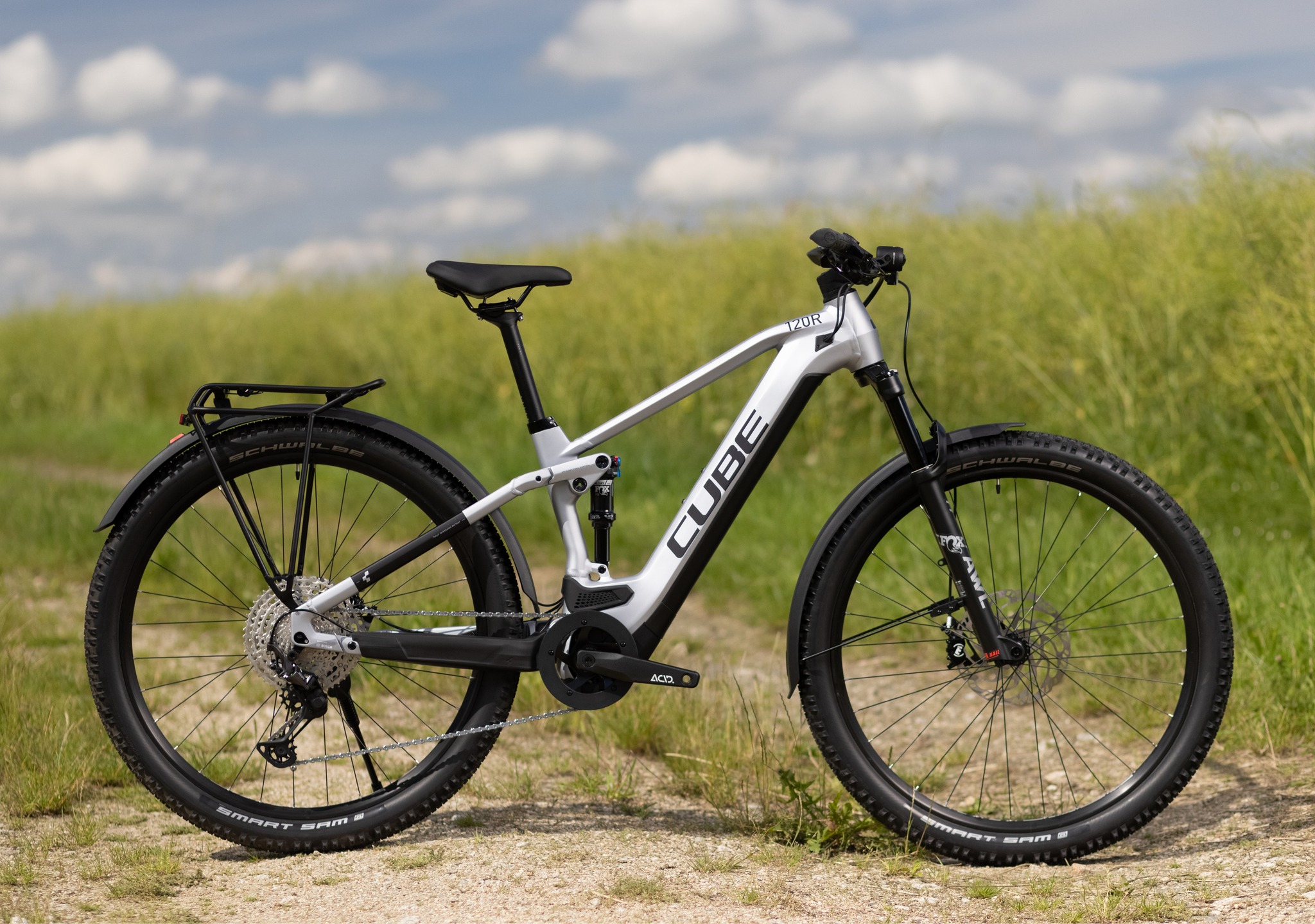e bike 625 wh cube Reaction Hybrid Pro Flash White / Black – 625Wh E-Mountain Cat_Lvl_3: MTB Helme Cube Stereo Hybrid 140 Dämpfung:Pro