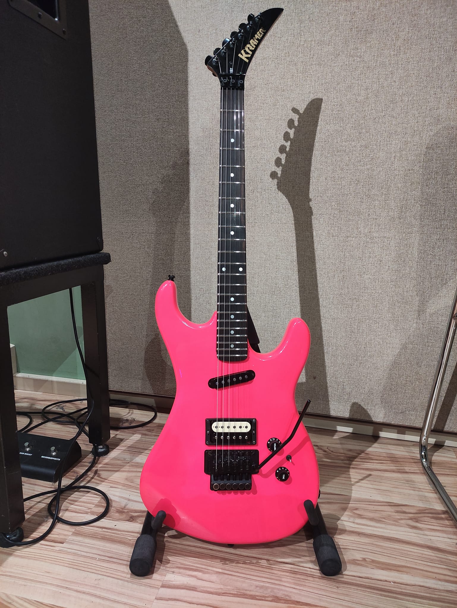 1986 Kramer Striker 100ST guitar from Japan