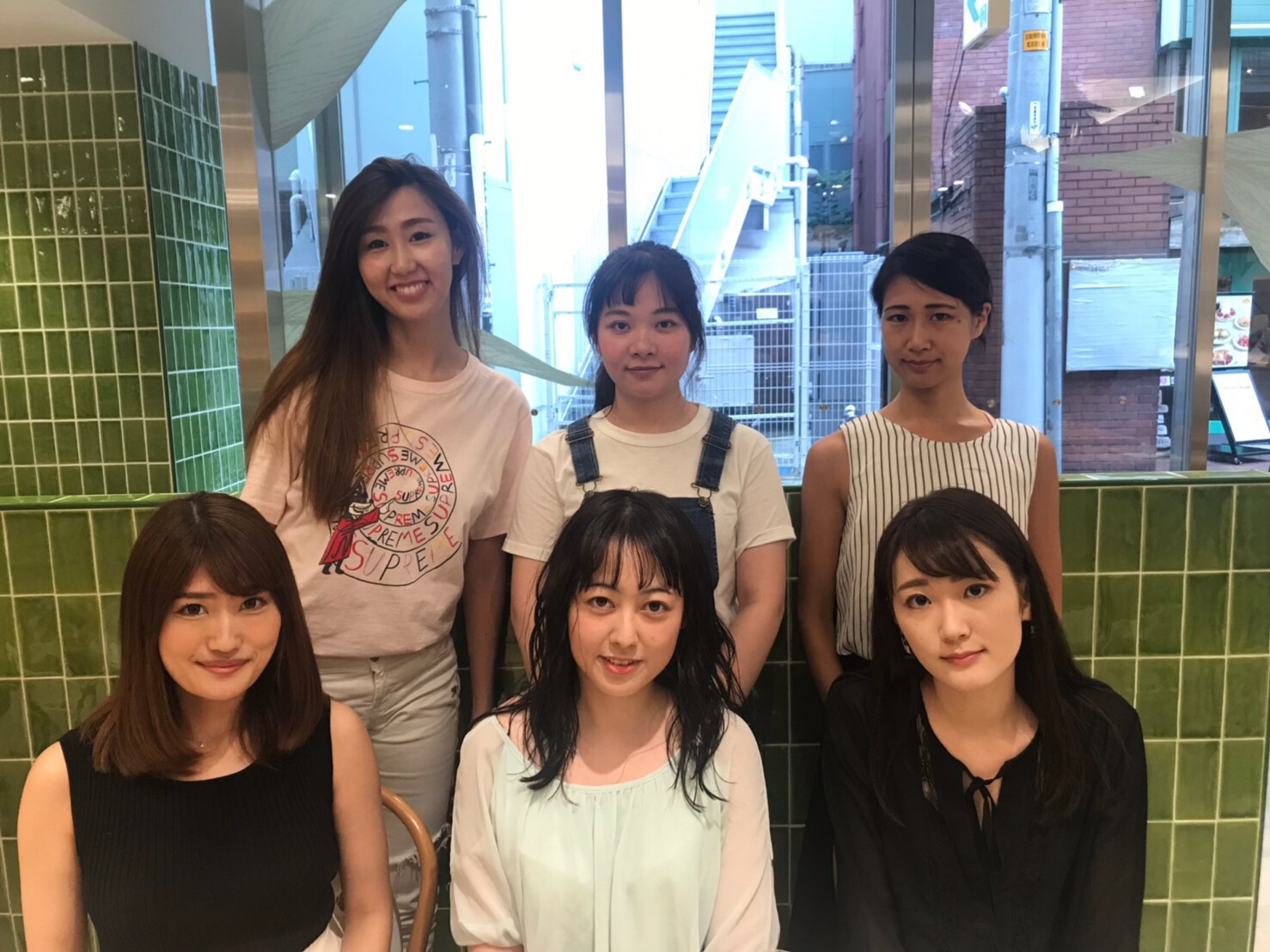 株式会社ケイプロモーション ミーティング カフェ こちらはミーティングの様子です Facebook