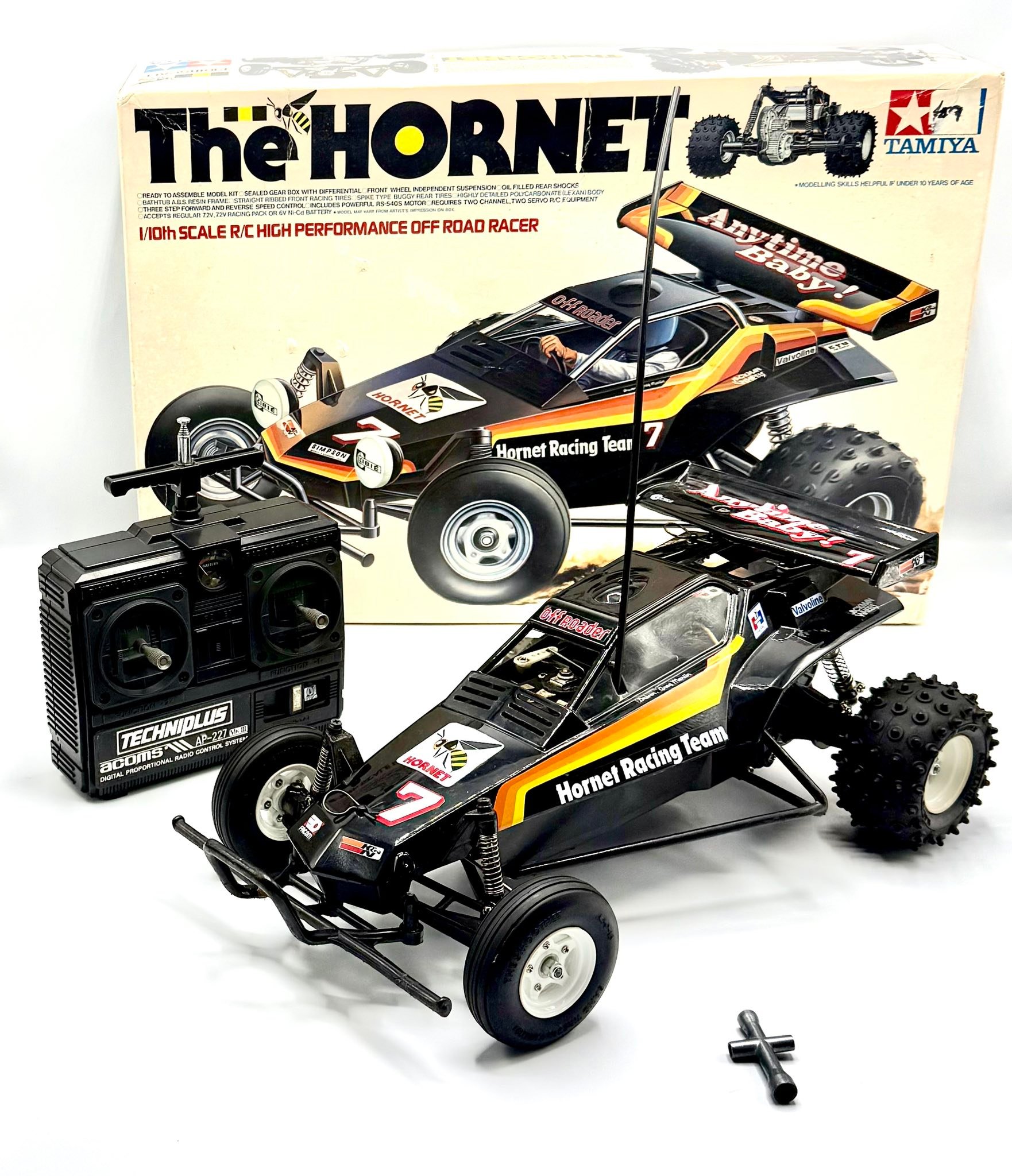 かって Restored vintage Tamiya Hornet RC car