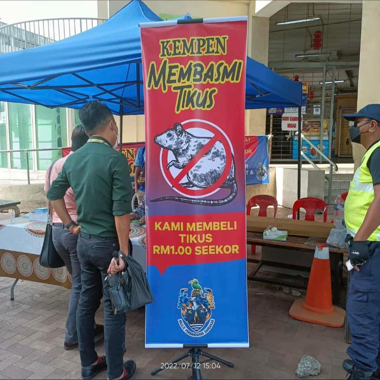 Pakej Percutian - Daripada korang merompak harta, kantoi...