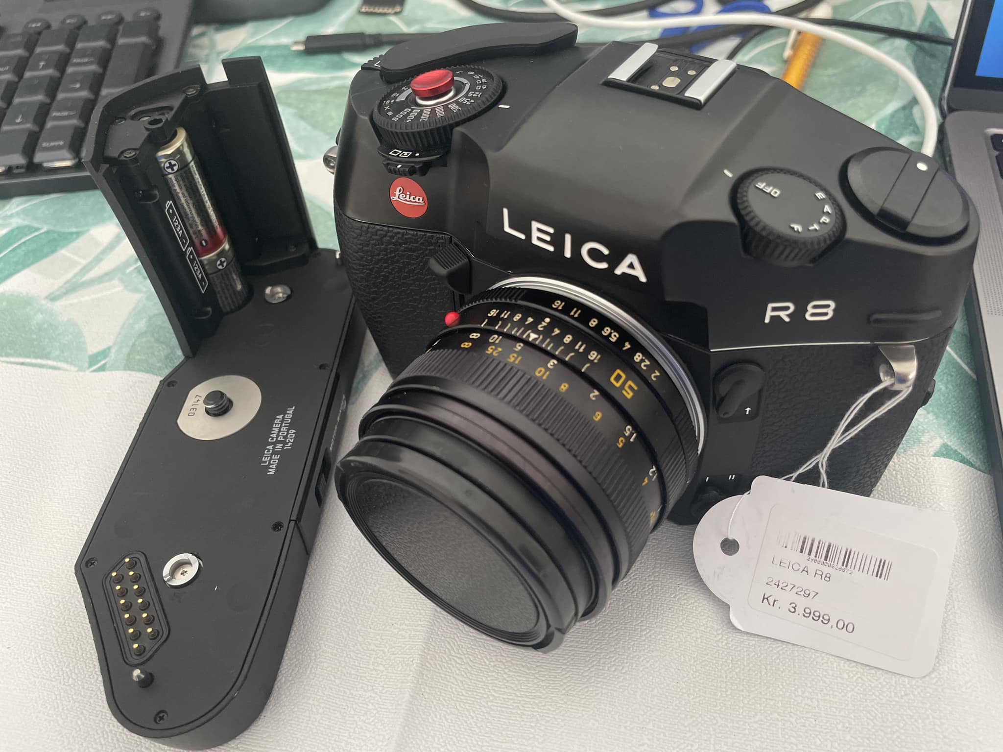 Why doesn't my Leica R8 motor winder work?