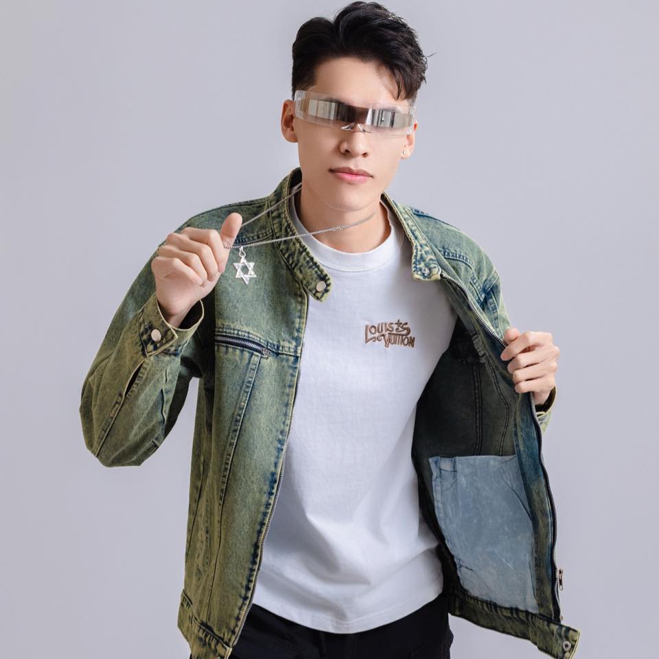Hỏng mua loa mới ,,, làm nghề sự kiện mà cứ thoải mãi như này thì lo ...