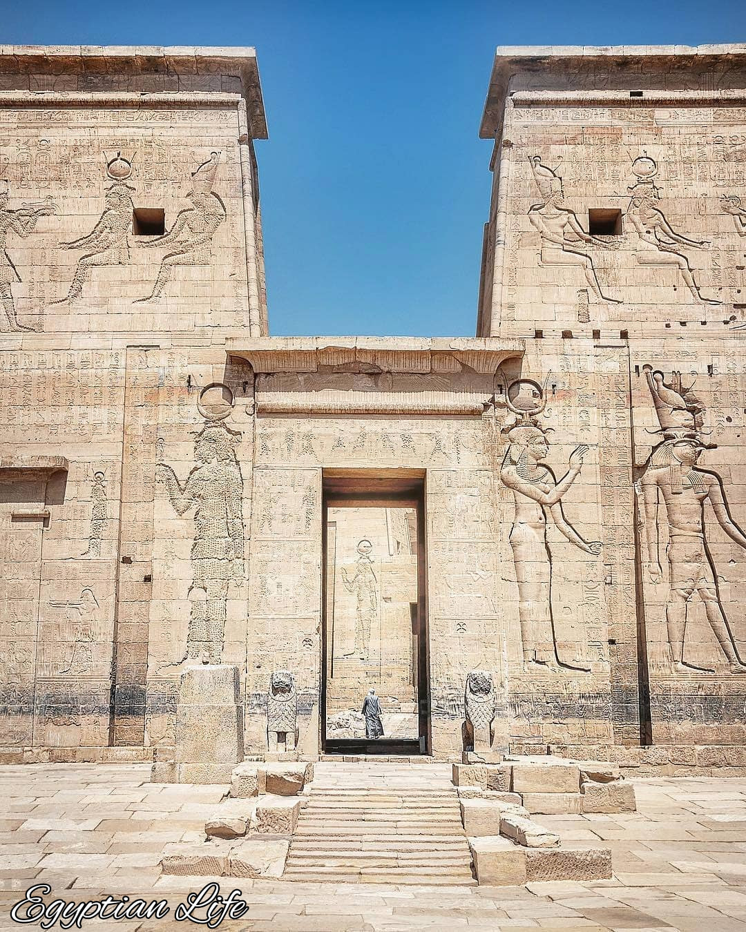 Egyptian History 𓇋𓎼𓇌𓊪𓏏𓇋𓂝𓈖 𓉔𓇋𓋴𓏏𓏲𓂋𓇌 - The Temple of Isis at Philae is ...