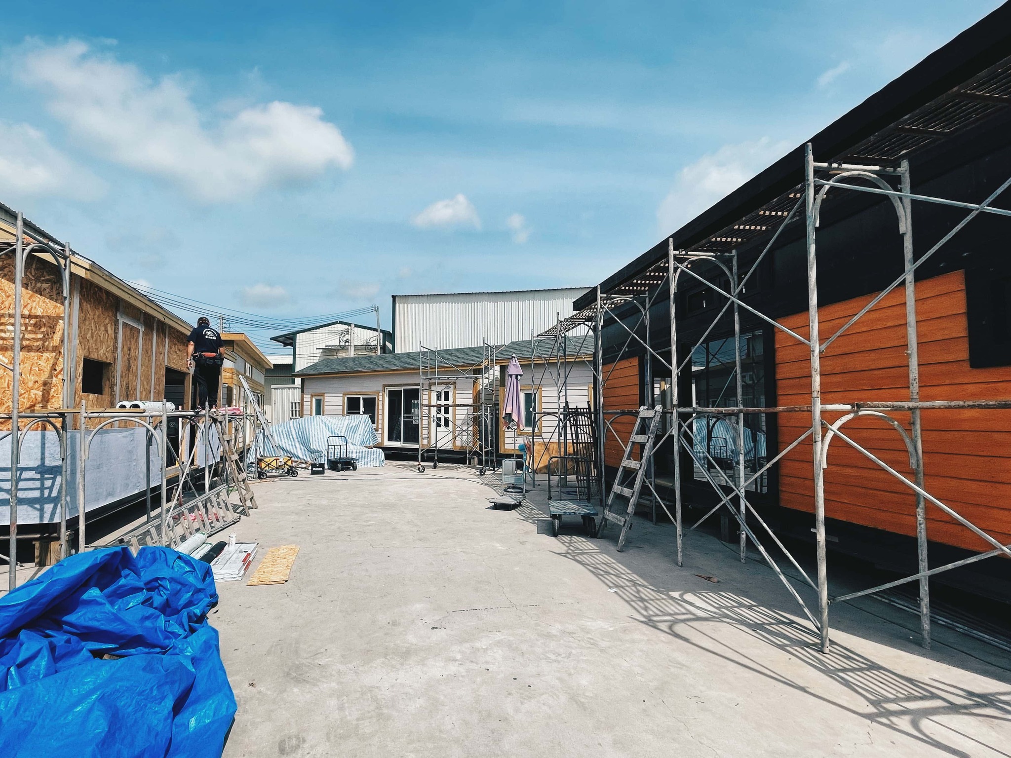 【每一間移動方舟，都是這一個時代的救星】... - 居林木構建築 Asperworld Log & Timber Homes | Facebook