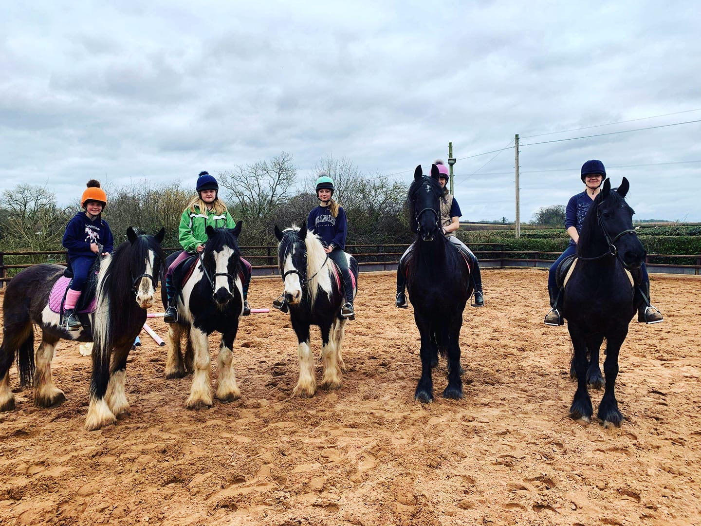 KC Riding School. Supporting Kc horse rescue - 🤠🐴🦄 Summer Holidays ...