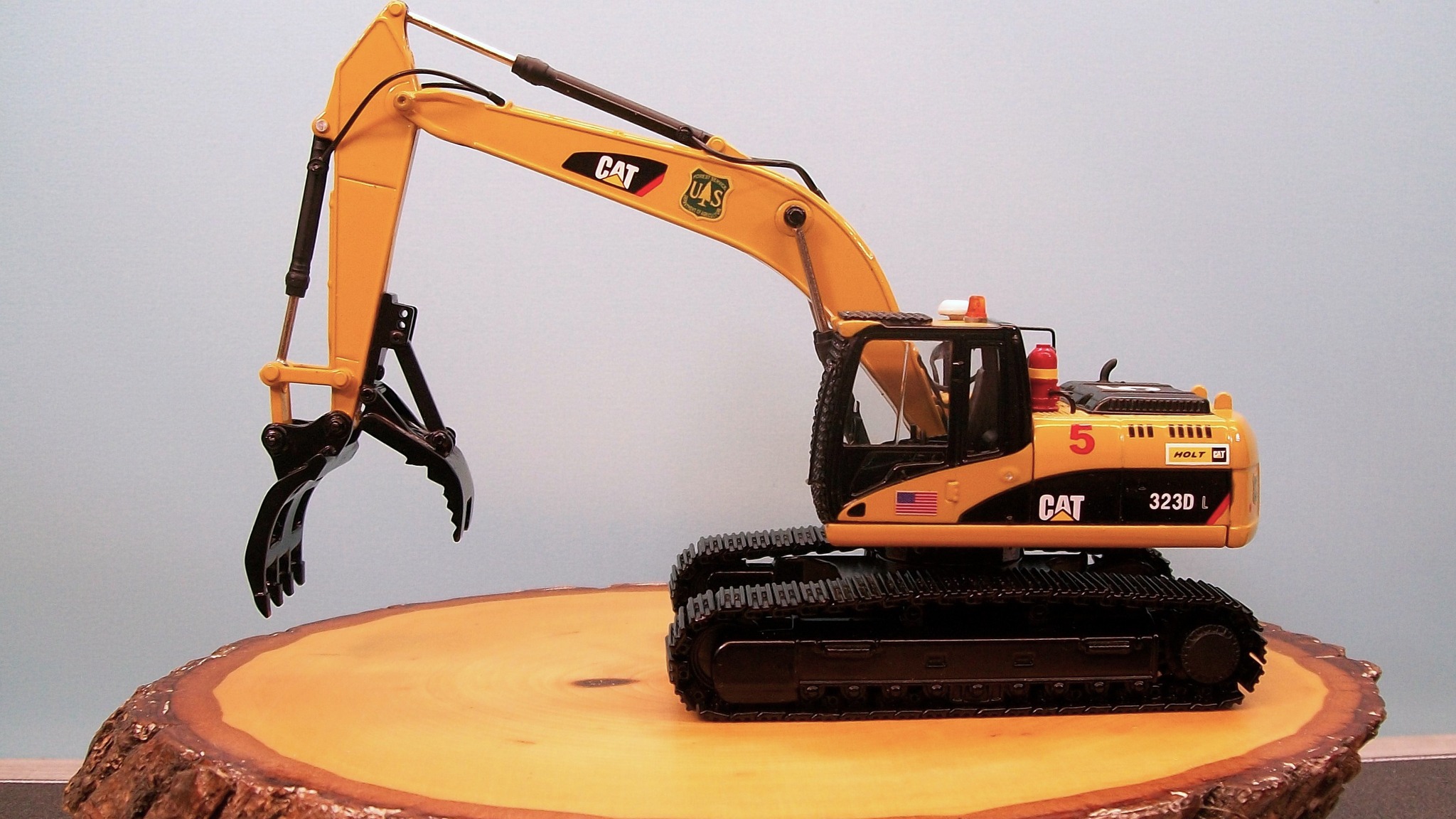Customized Cat 323 forestry excavator model