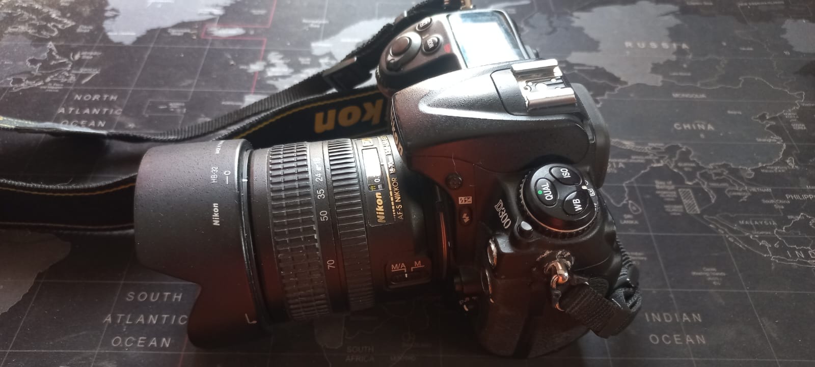 Nikon D300 camera for sale with AF-S Nikkor 18-70mm lens in South 