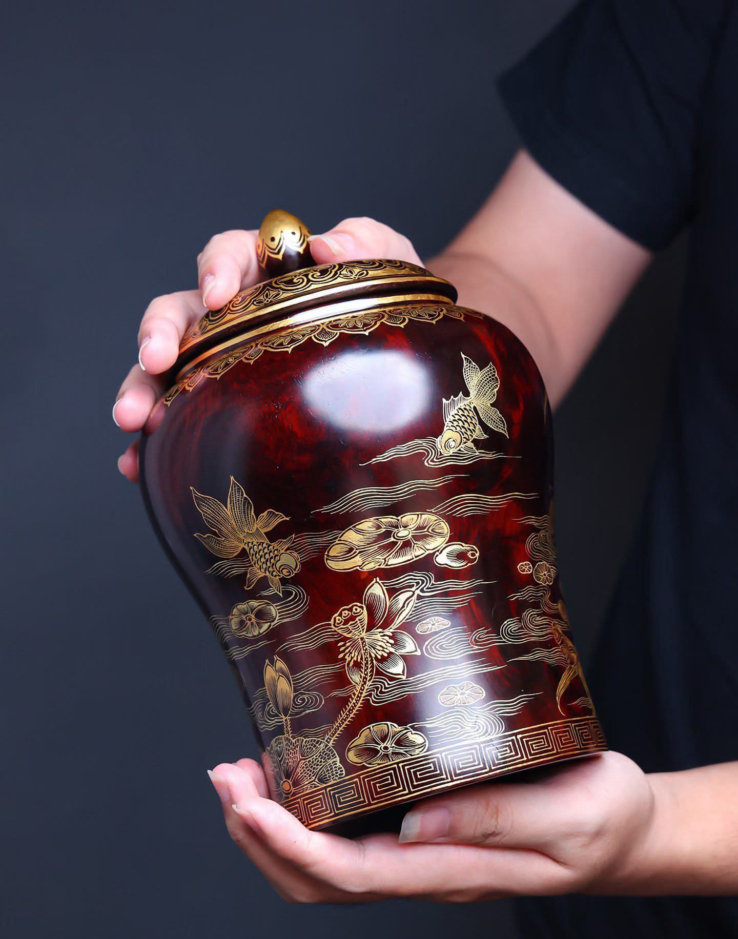 非遗】印度小叶紫檀描金戗金直径13.5cm高度21.5cm《茶叶罐～连年有余》