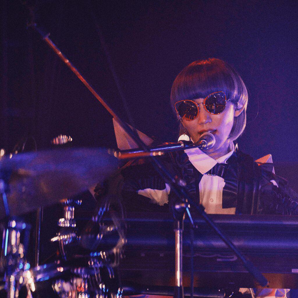 Sakanaction - 本日10月5日はサカナクション キーボード岡崎英美の誕生 