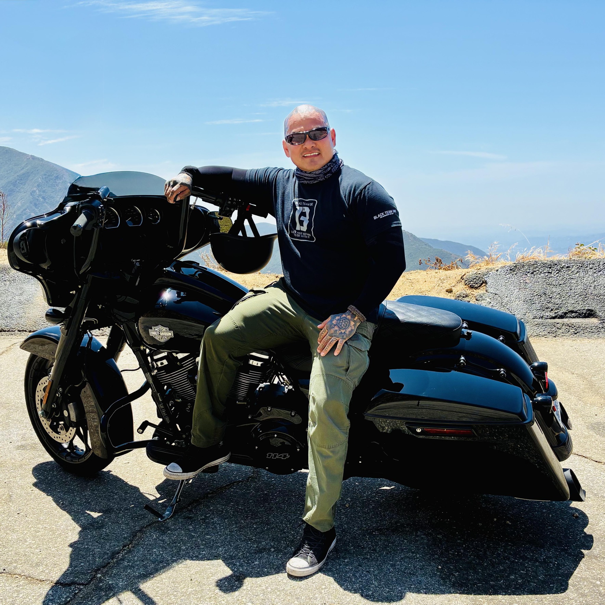 city-night-ride-harleydavidson-bikenight-windtherapy-rideordie