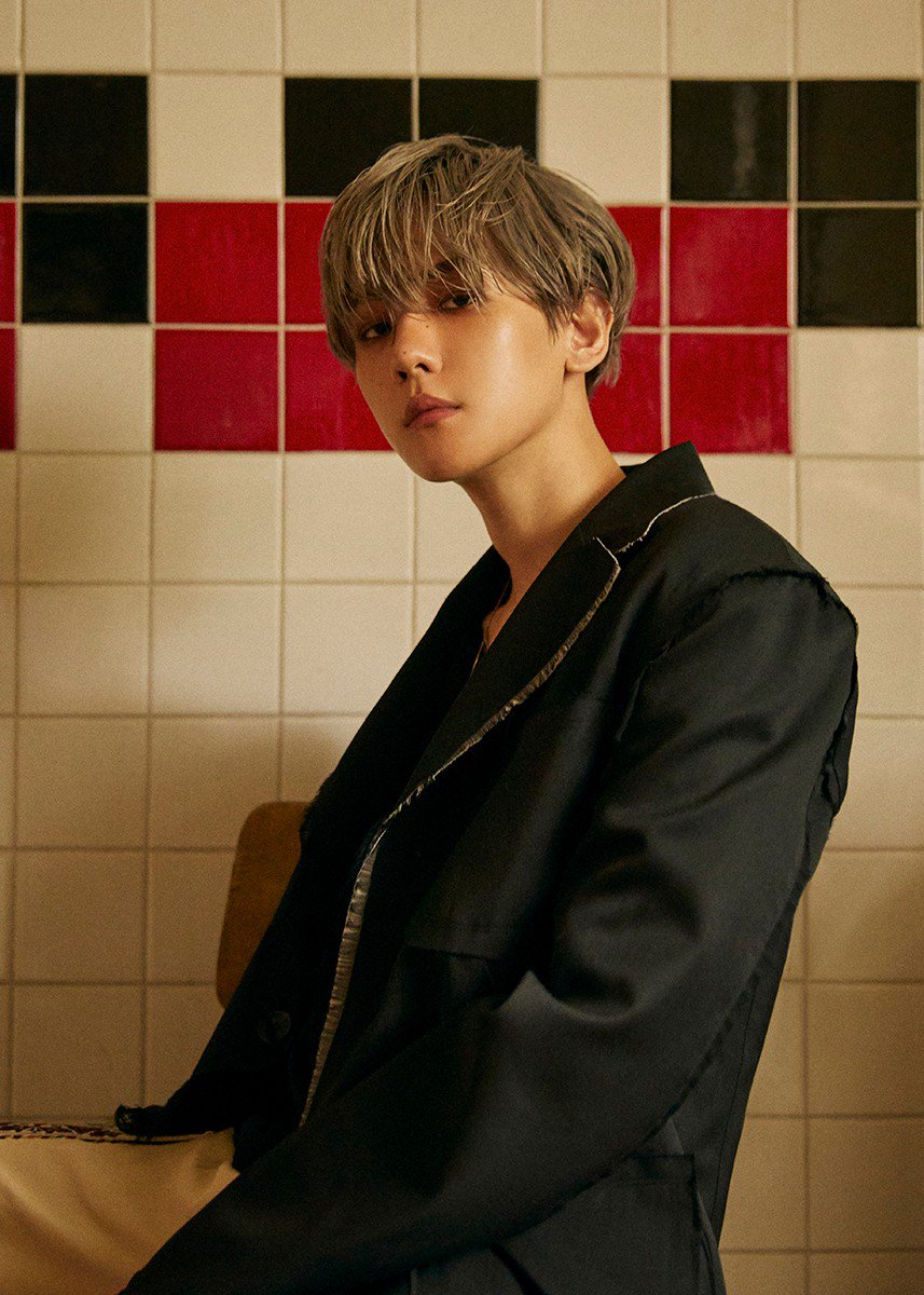 Baekhyun's China Photobook 'Stay' and 'Somewhere else' versions