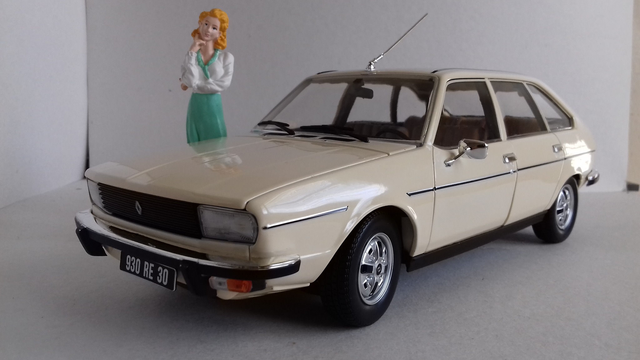 RENAULT 12 TS 1969-1980🇫🇷 from Norev Scale 1:18