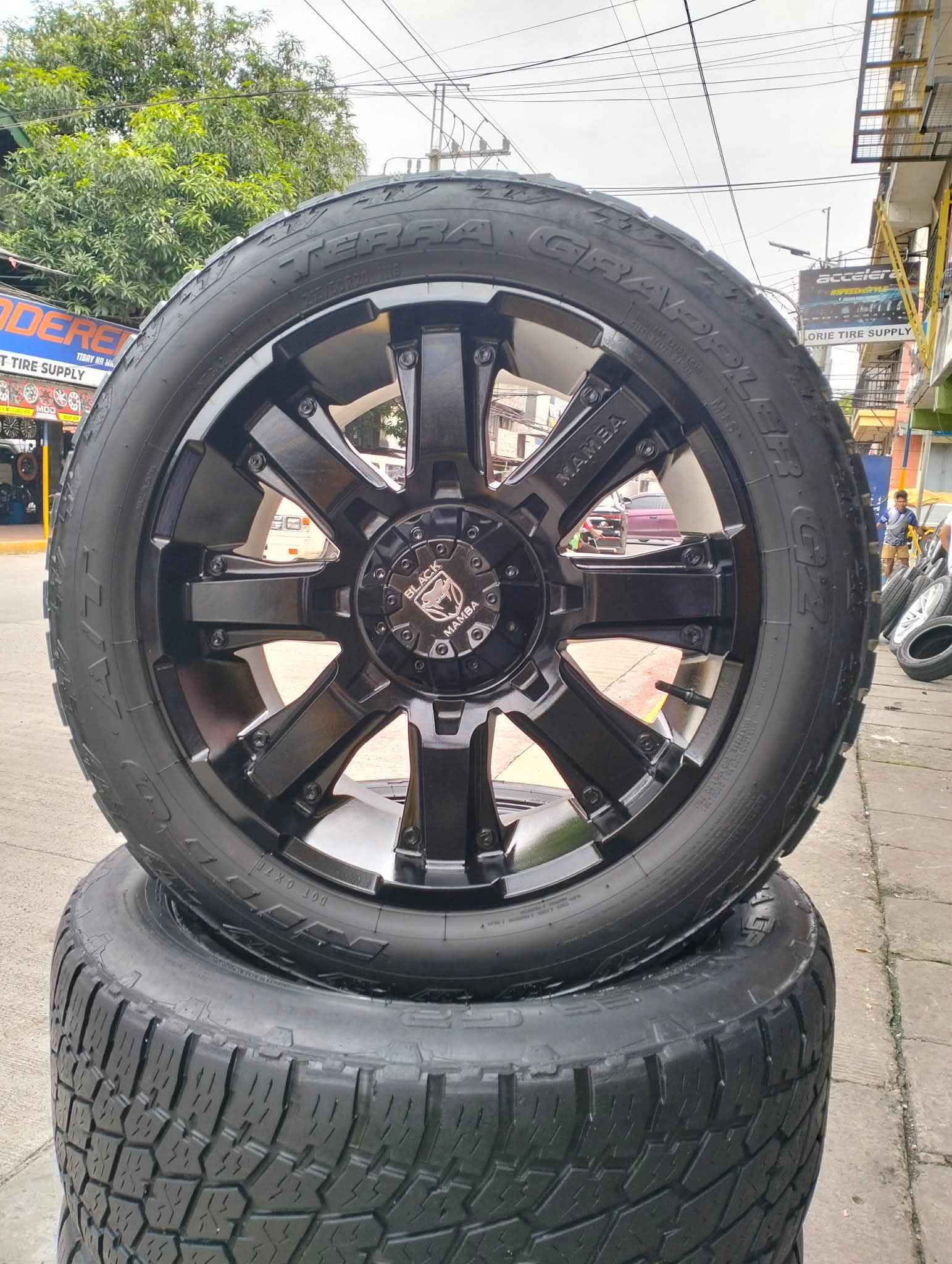 FOR SALE ‼️ ‼️ORIGINAL BLACK MAMBA DEATHS TRIKE SIZE 20X9 6HOLES