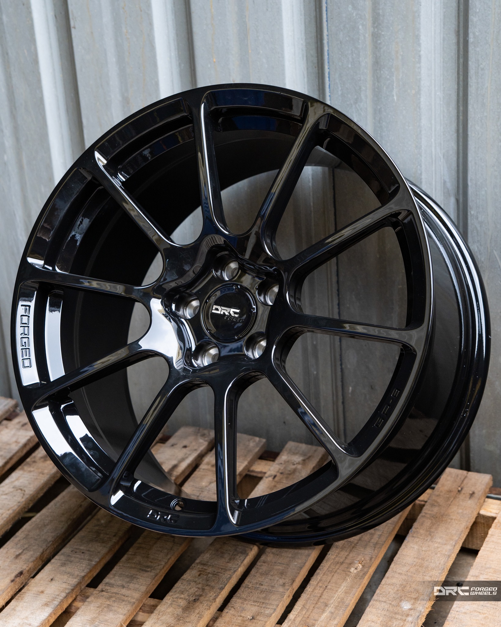 MOMO ROTARY FORMED - OFFICIAL STORE RF-06 Front & Rear 20x8.5 ET40 