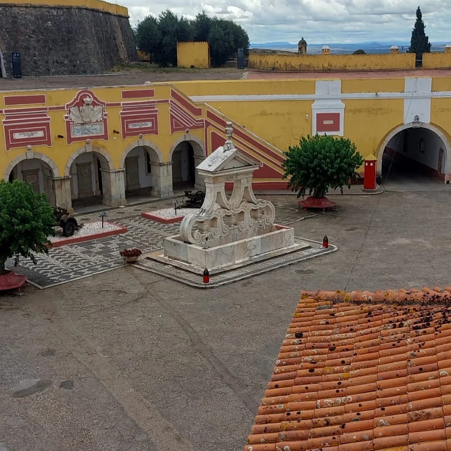 Regimento de Infantaria de Elvas RIE / RI8 Rever camaradas reviver ...