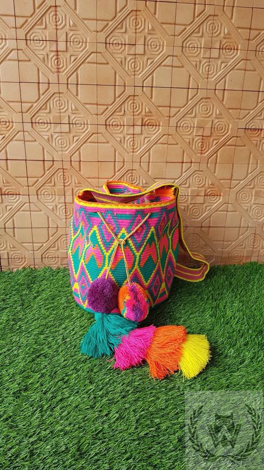 7 colors Limited special Wayuu bag🤩... - Riohacha Owls Wayuu | Facebook